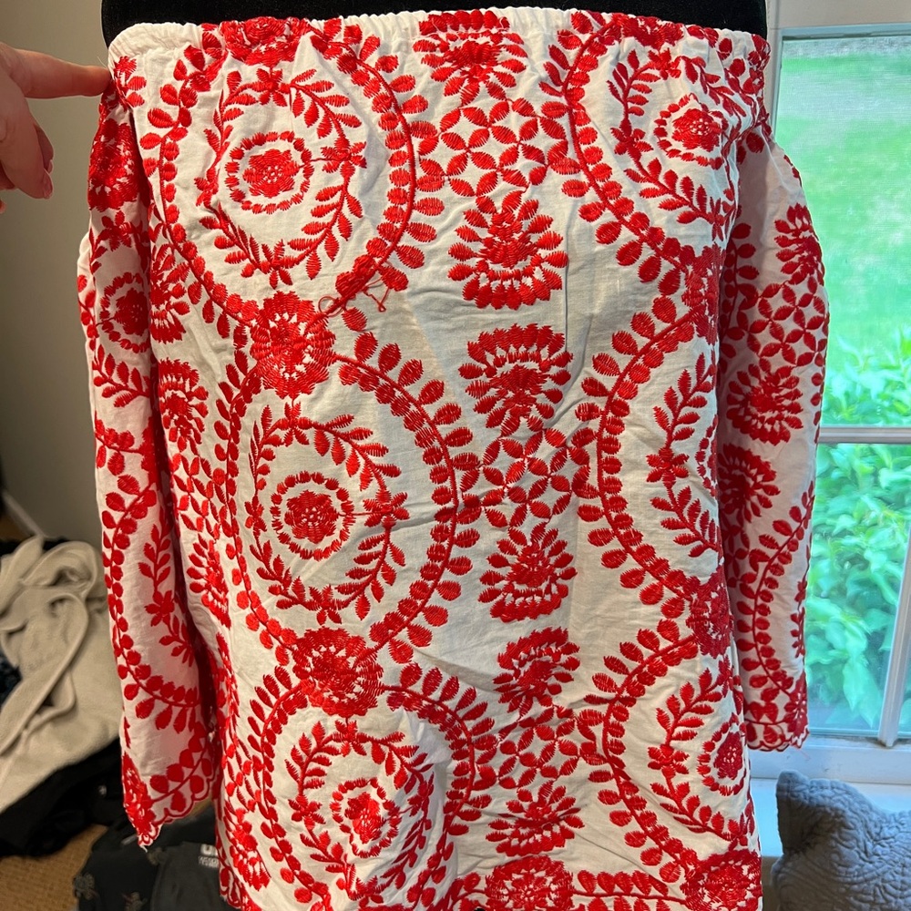 Chicwish Red Off-Shoulder Relaxed Blouse - Picture 4 of 8
